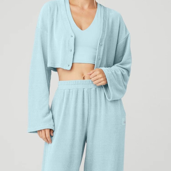 ALO Yoga Sweaters - ALO YOGA Chenille Chalet Cardigan - Chalk Blue Size XS